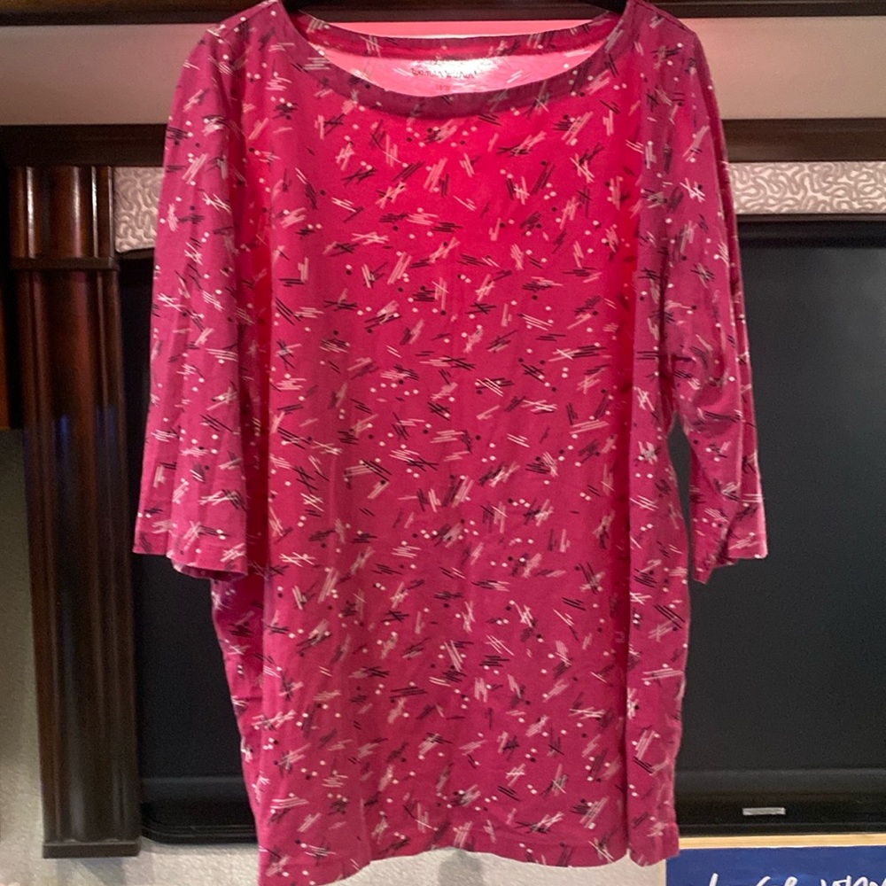 Woman within L  pull over casual top